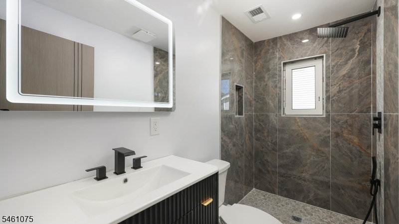 13 Columbus Avenue Edison NJ 08817