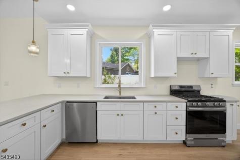 35 Stanhope Road Sparta NJ 07871