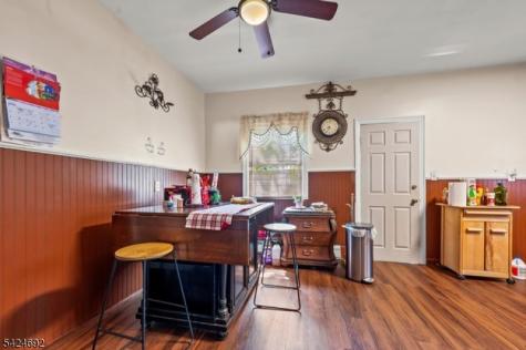42 Scheerer Avenue Newark NJ 07112