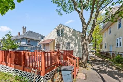 42 Scheerer Avenue Newark NJ 07112