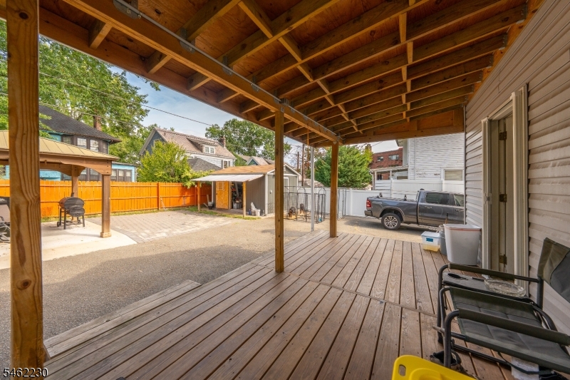 17 Porter Avenue Newark NJ 07112