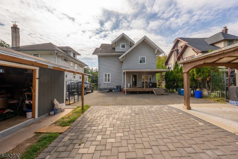 17 Porter Avenue Newark NJ 07112