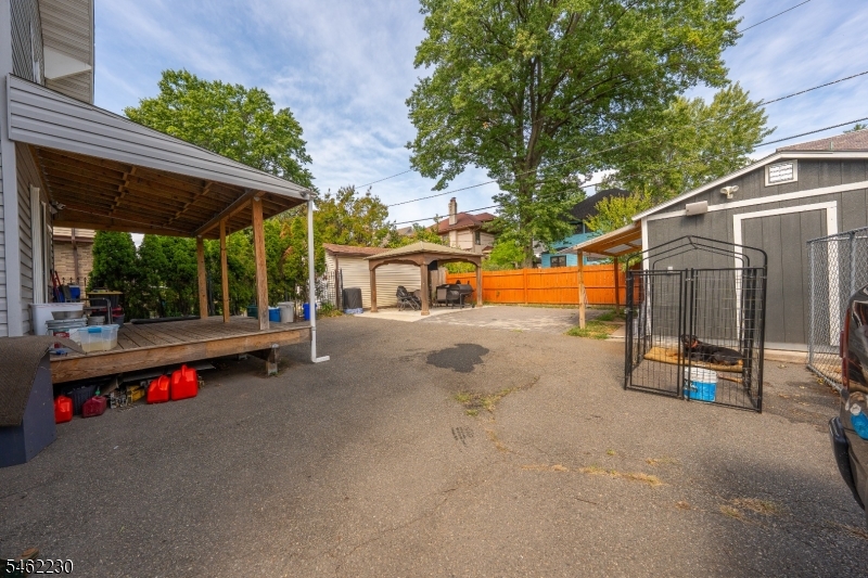 17 Porter Avenue Newark NJ 07112