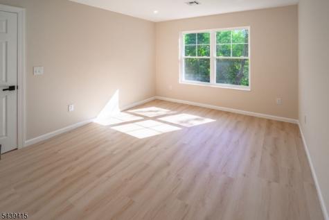 10 A Delar Parkway Franklin NJ 08823