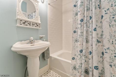 19 Bonnell Street Flemington NJ 08822