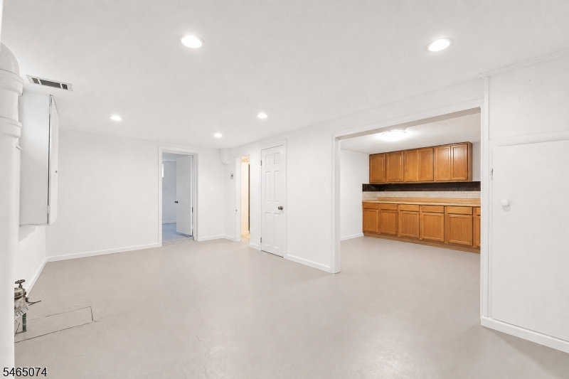 683 Mill Street Belleville NJ 07109