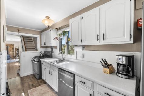 938 Maple Avenue Stillwater NJ 07860