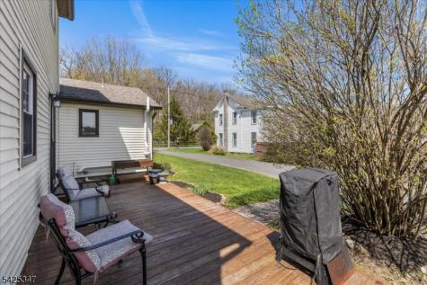 938 Maple Avenue Stillwater NJ 07860