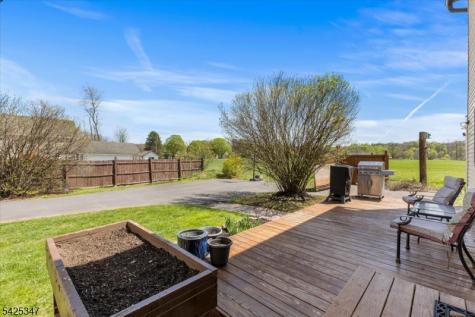 938 Maple Avenue Stillwater NJ 07860