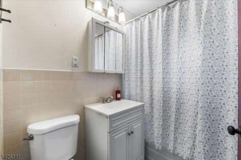 938 Maple Avenue Stillwater NJ 07860