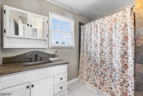 938 Maple Avenue Stillwater NJ 07860