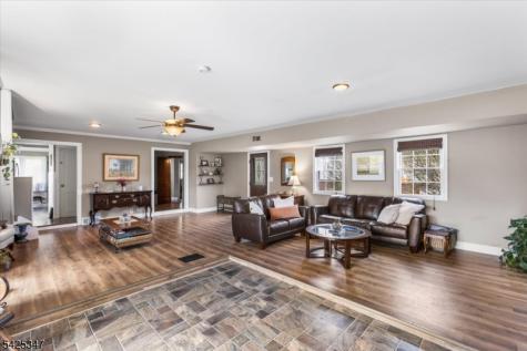 938 Maple Avenue Stillwater NJ 07860