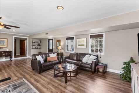 938 Maple Avenue Stillwater NJ 07860