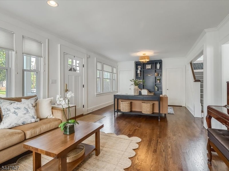 736 Fairacres Avenue Westfield NJ 07090