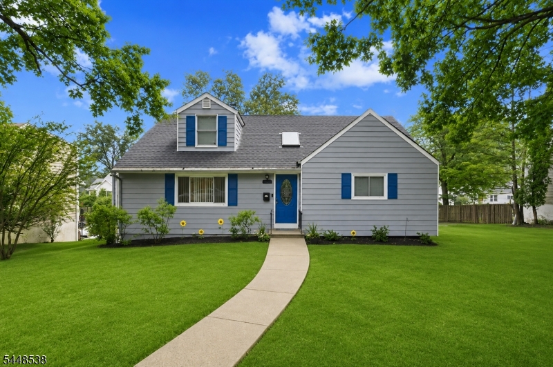 8 Oak Crest Road West Orange NJ 07052