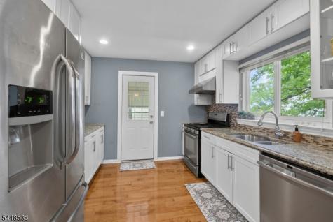 8 Oak Crest Road West Orange NJ 07052