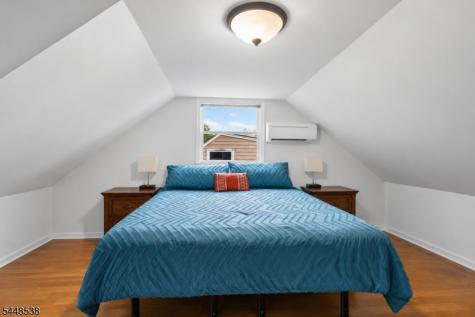 8 Oak Crest Road West Orange NJ 07052