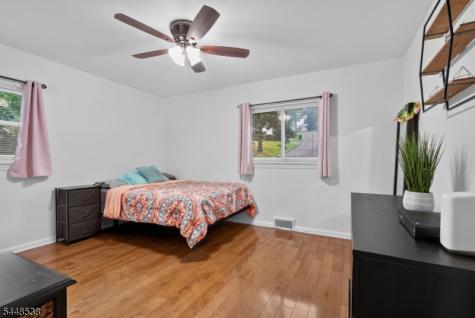 8 Oak Crest Road West Orange NJ 07052