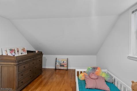 8 Oak Crest Road West Orange NJ 07052