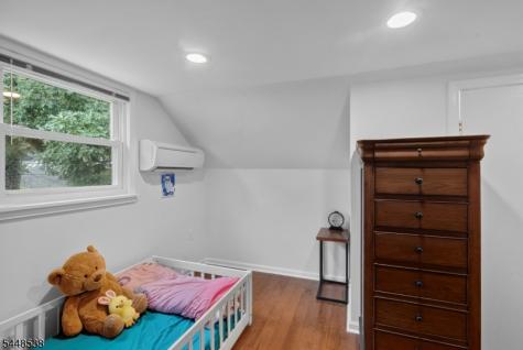 8 Oak Crest Road West Orange NJ 07052