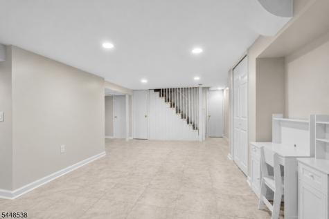 8 Oak Crest Road West Orange NJ 07052