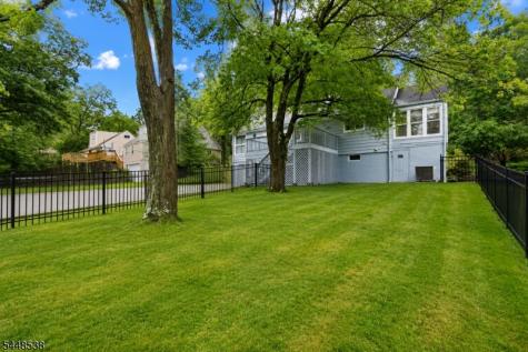 8 Oak Crest Road West Orange NJ 07052