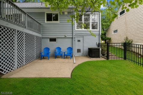 8 Oak Crest Road West Orange NJ 07052