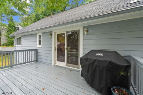 8 Oak Crest Road West Orange NJ 07052