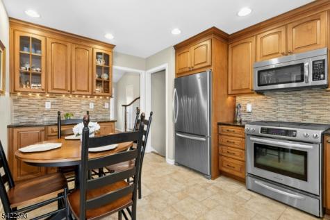46 Surrey Road Clark NJ 07066