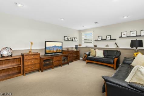 46 Surrey Road Clark NJ 07066