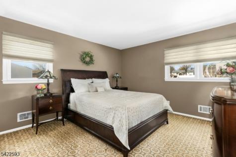 46 Surrey Road Clark NJ 07066