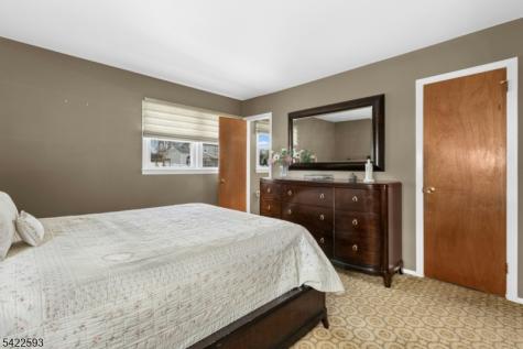 46 Surrey Road Clark NJ 07066