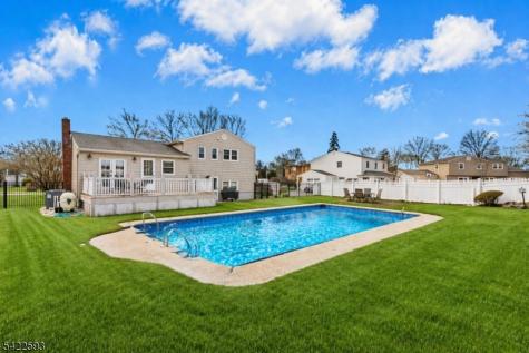 46 Surrey Road Clark NJ 07066