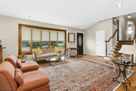 46 Surrey Road Clark NJ 07066