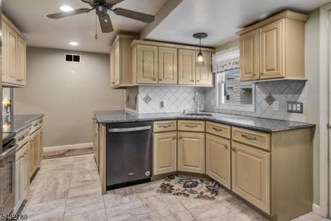 6 Outlook Avenue Mount Olive NJ 07828