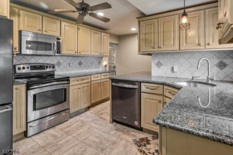 6 Outlook Avenue Mount Olive NJ 07828