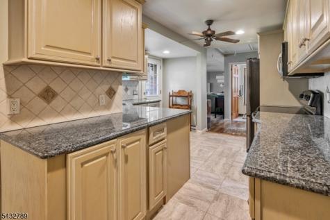 6 Outlook Avenue Mount Olive NJ 07828