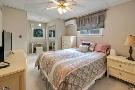 6 Outlook Avenue Mount Olive NJ 07828