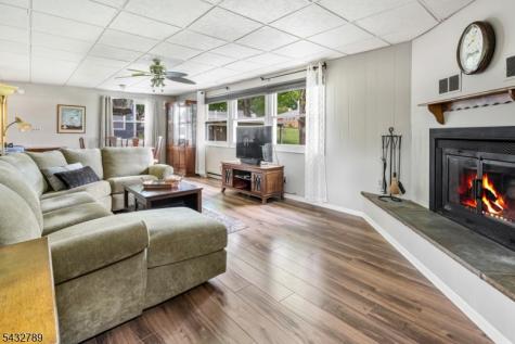 6 Outlook Avenue Mount Olive NJ 07828