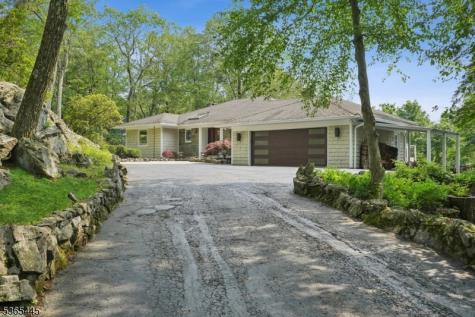 8 Hornbeam Lane Kinnelon NJ 07405