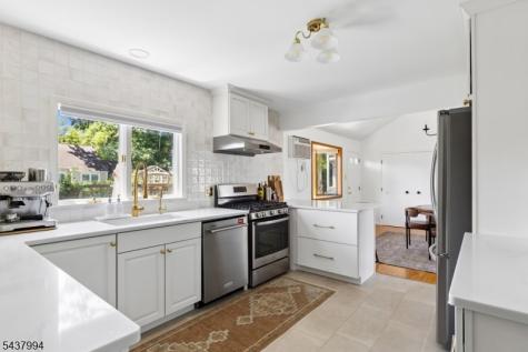 329 Maplewood Avenue Kenilworth NJ 07033