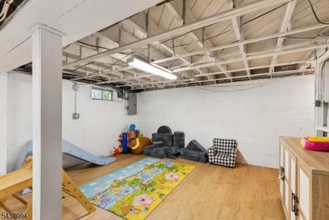 329 Maplewood Avenue Kenilworth NJ 07033