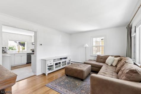 329 Maplewood Avenue Kenilworth NJ 07033