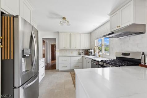 329 Maplewood Avenue Kenilworth NJ 07033