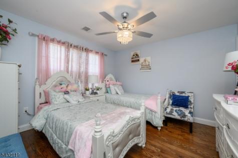 1019 Bishop Evans Way Linden NJ 07036