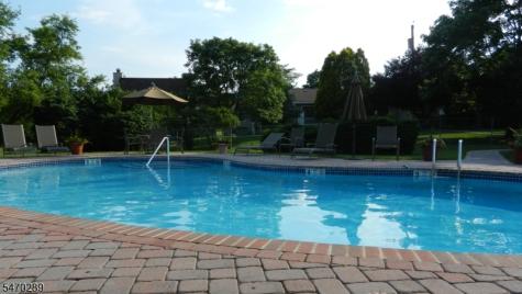 65 Glenview Drive West Orange NJ 07052