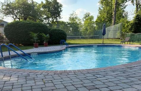 65 Glenview Drive West Orange NJ 07052