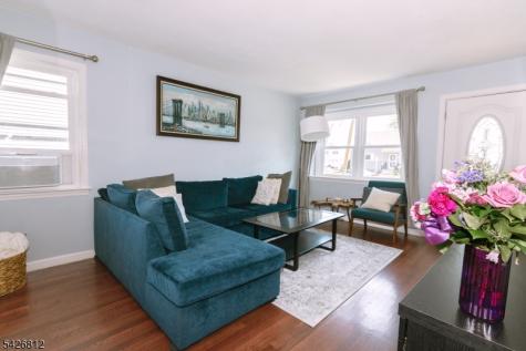 104 Hillcrest Terrace Roselle NJ 07203