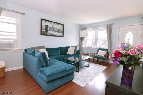 104 Hillcrest Terrace Roselle NJ 07203