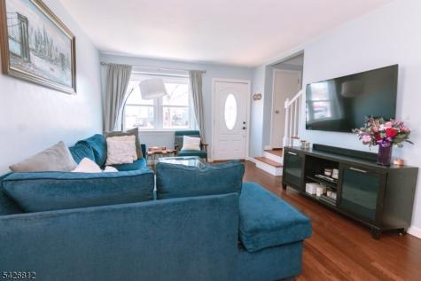 104 Hillcrest Terrace Roselle NJ 07203